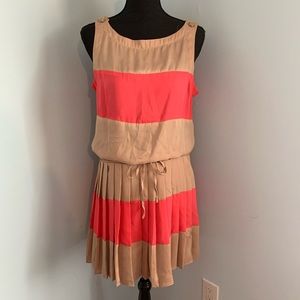 Cache pleated skirt sleeveless dress tan coral M